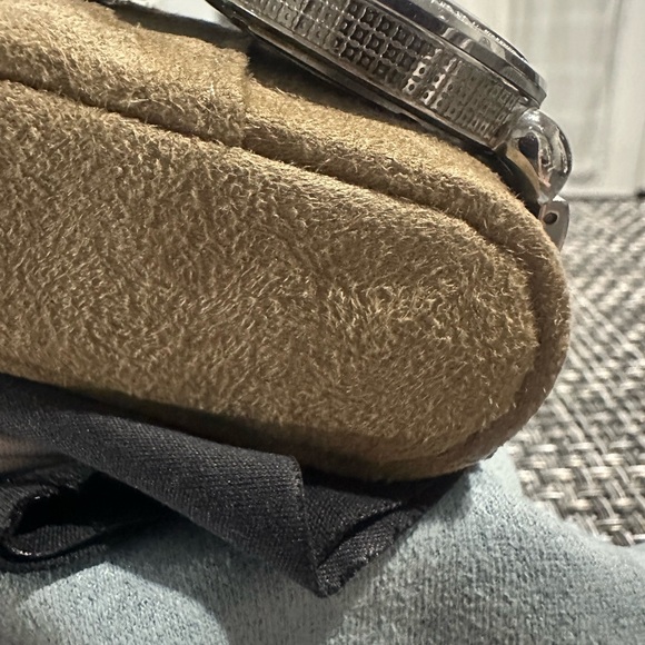 JBW large ladies pink face with zirconias around face and on watch face. - Picture 3 of 6